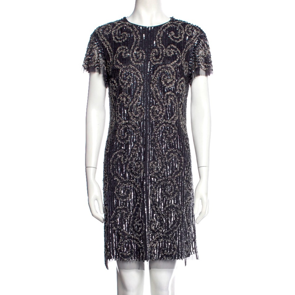 Aidan Mattox
Sequins Crew Neck Mini Dress
Size: SIUS 4